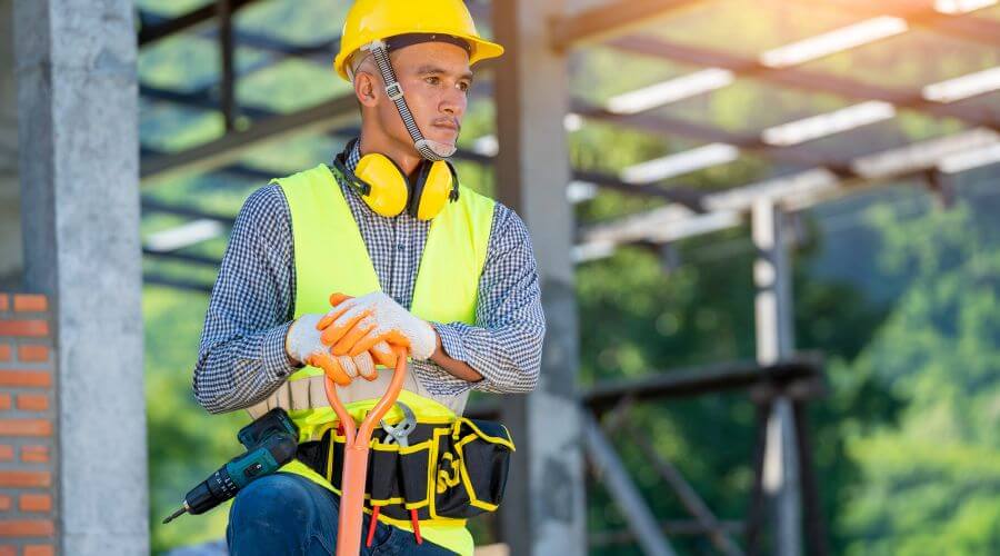 Professional gutter cleaning in Delong, IN